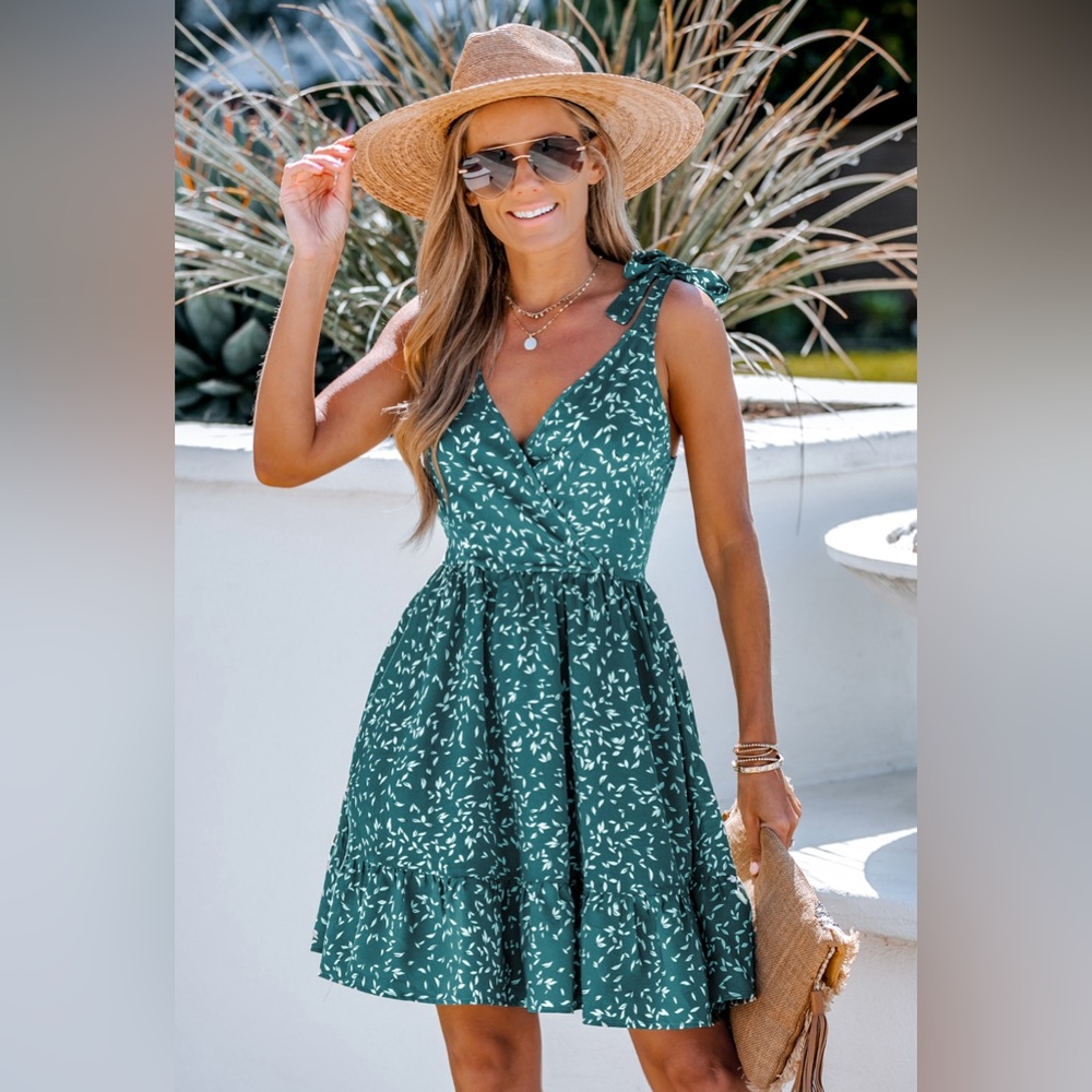 🌸Cupshe Chiffon Speckled Print Tie Strap Mini Dress